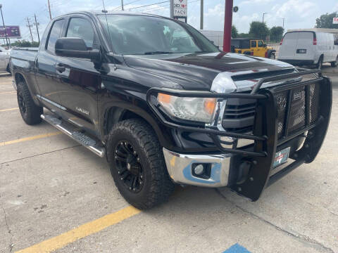 2014 Toyota Tundra SR5