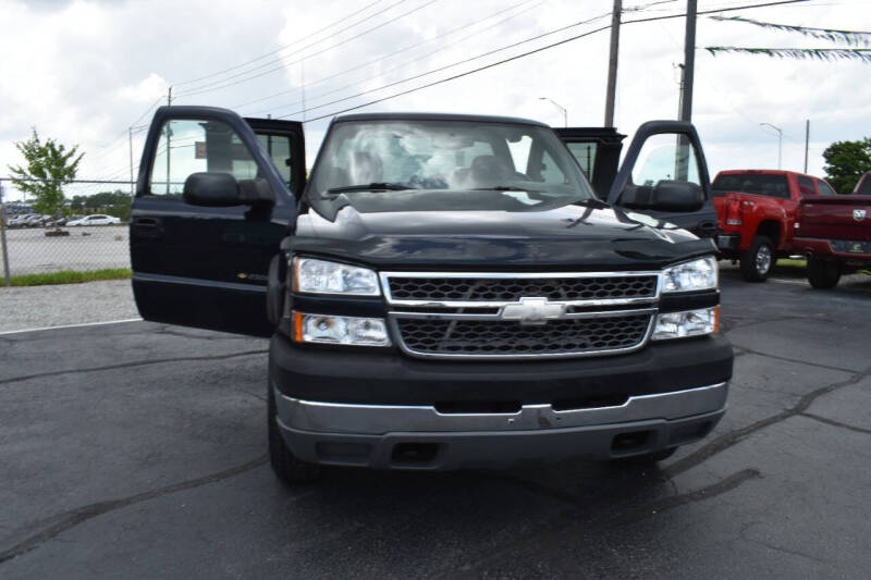 2005 Chevrolet Silverado 2500HD LS
