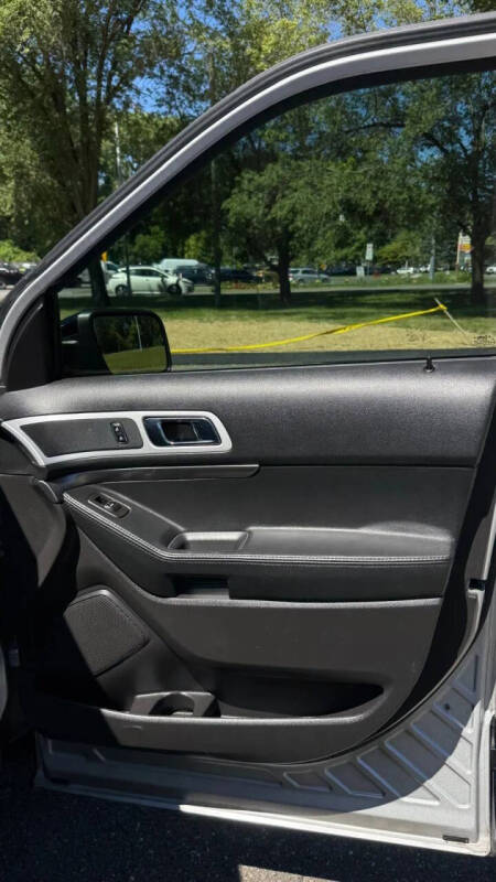 2014 Ford Explorer Sport
