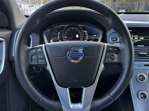 2017 Volvo XC60 T6 Dynamic