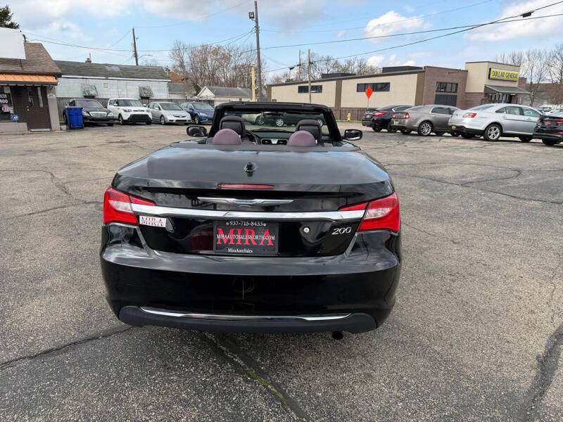 2013 Chrysler 200 Touring