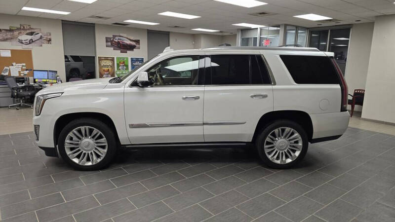 2016 Cadillac Escalade Platinum