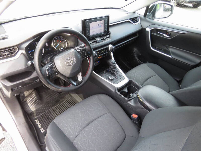 2021 Toyota RAV4 Hybrid XLE