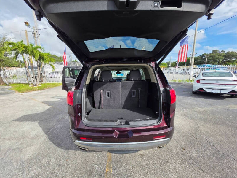 2017 GMC Acadia Denali