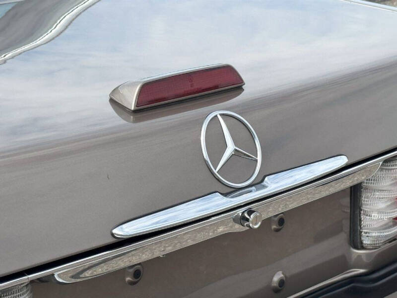 1989 Mercedes-Benz 560-Class 560 SL