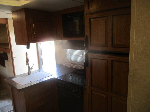 2016 Forest River Flagstaff Vlite 30WTBSK