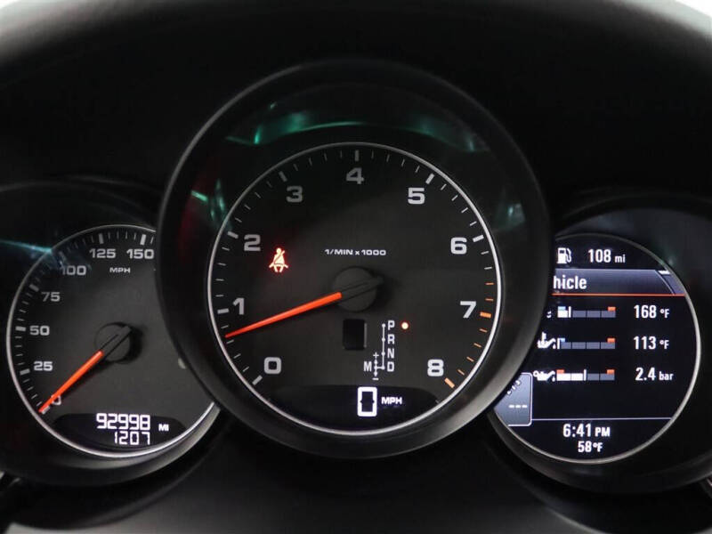 2017 Porsche Cayenne Platinum Edition