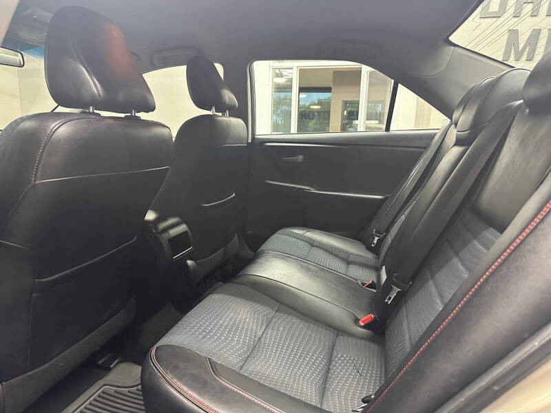 2015 Toyota Camry SE