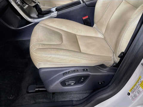 2016 Volvo XC60 T6 Drive-E