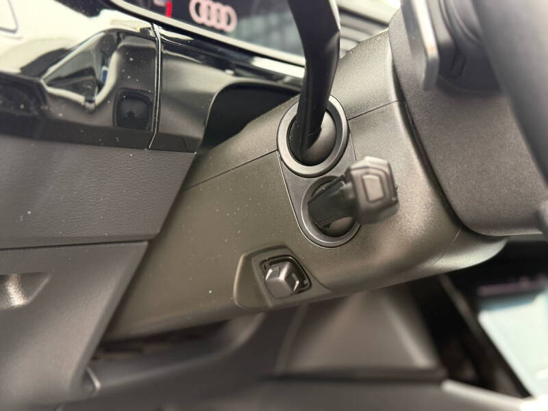 2019 Audi e-tron quattro Premium Plus