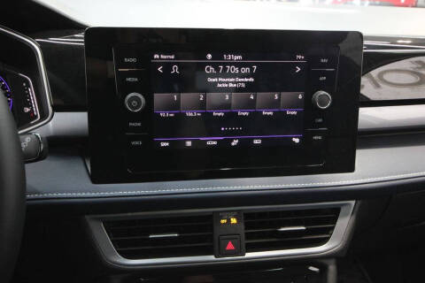 2025 Volkswagen Taos SEL 4Motion
