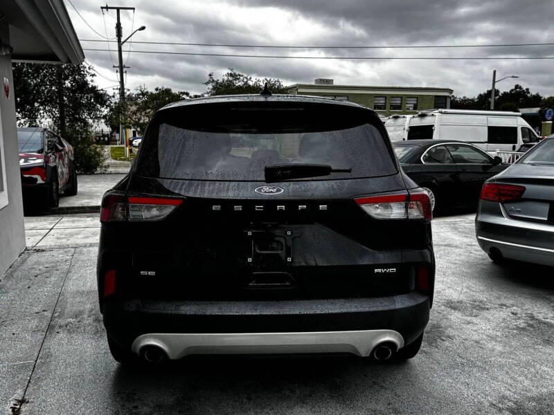 2021 Ford Escape SE