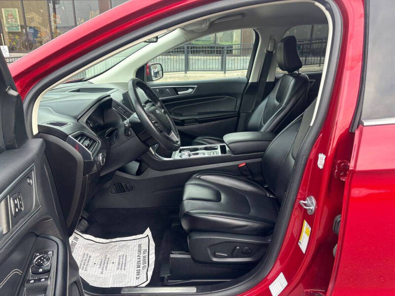 2022 Ford Edge Titanium