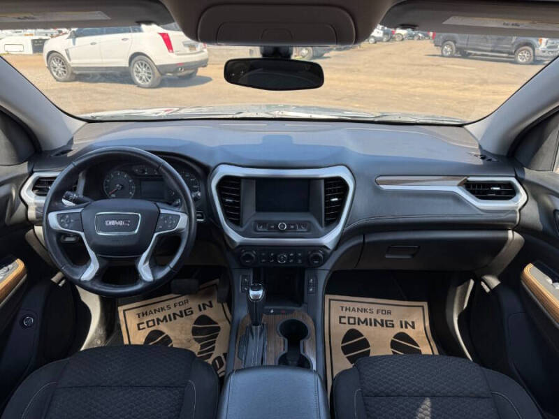 2017 GMC Acadia SLE-2