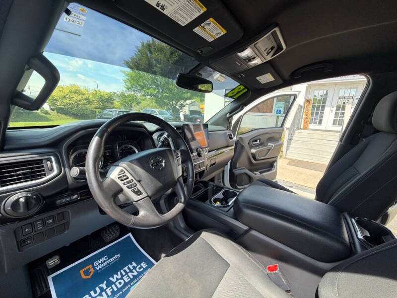 2018 Nissan Titan SV