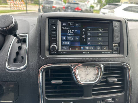 2015 Chrysler Town and Country Touring