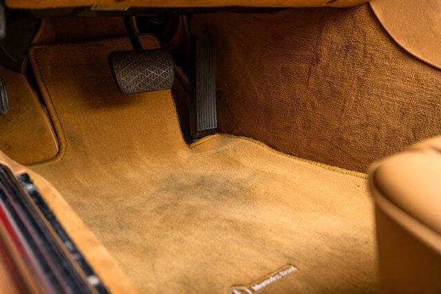 1988 Mercedes-Benz 560-Class 560 SL