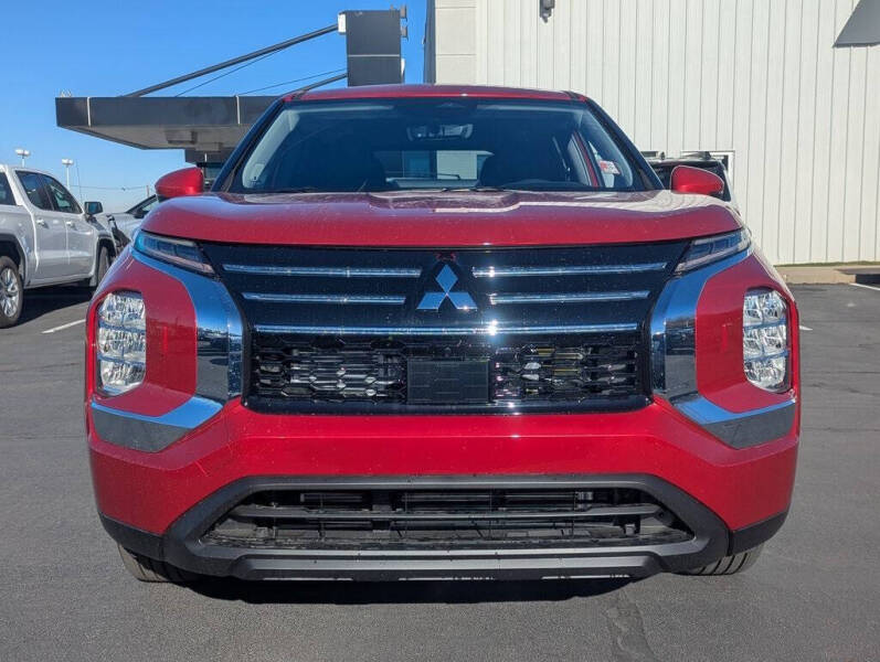 2026 Mitsubishi Outlander ES