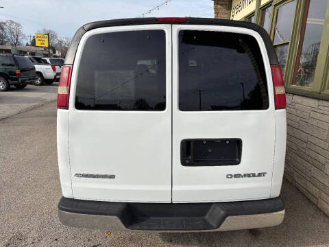 2003 Chevrolet Express 3500 LS