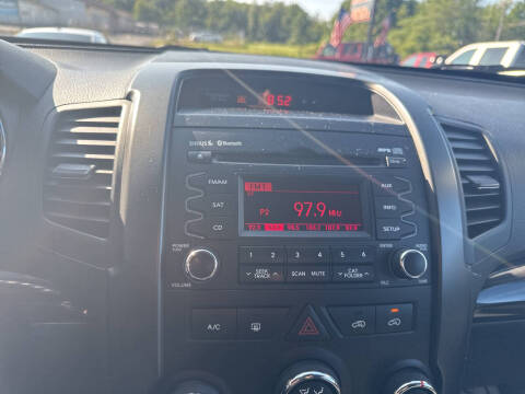 2011 Kia Sorento LX
