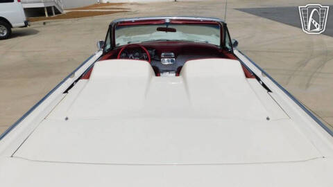 1962 Ford Thunderbird