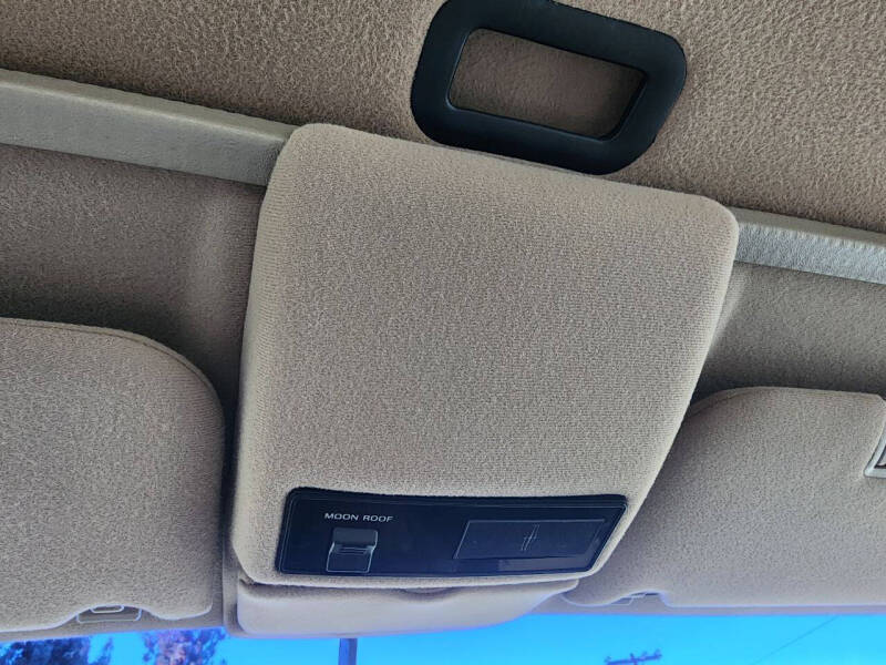 1988 Lincoln Continental Signature