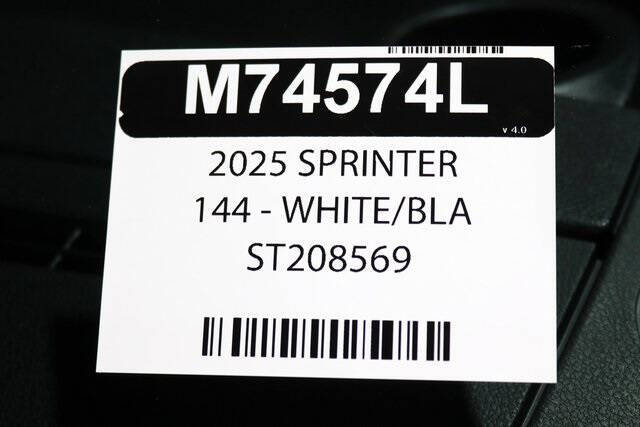 2025 Mercedes-Benz Sprinter 2500