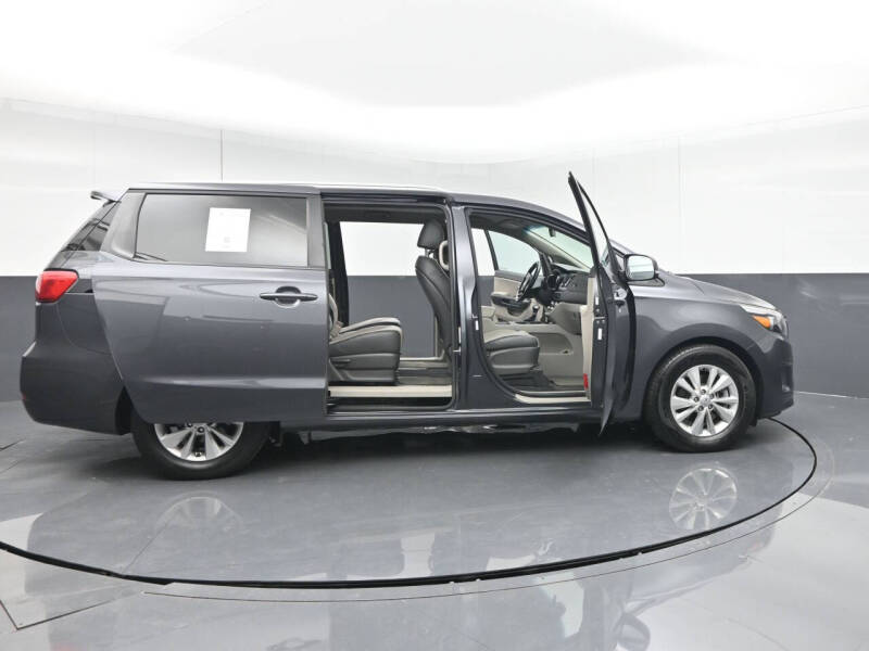 2017 Kia Sedona LX