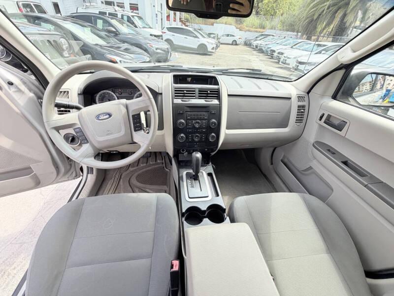 2009 Ford Escape XLS