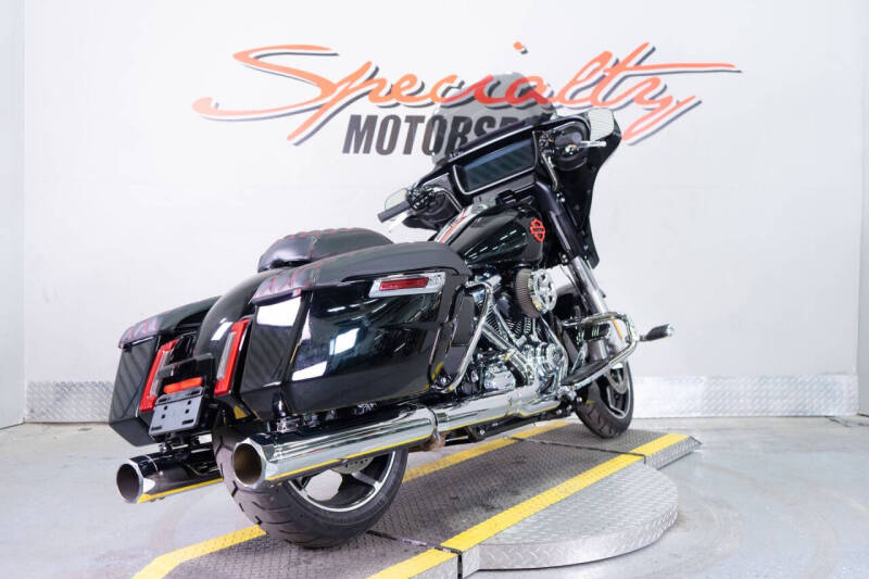 2024 Harley-Davidson Street Glide