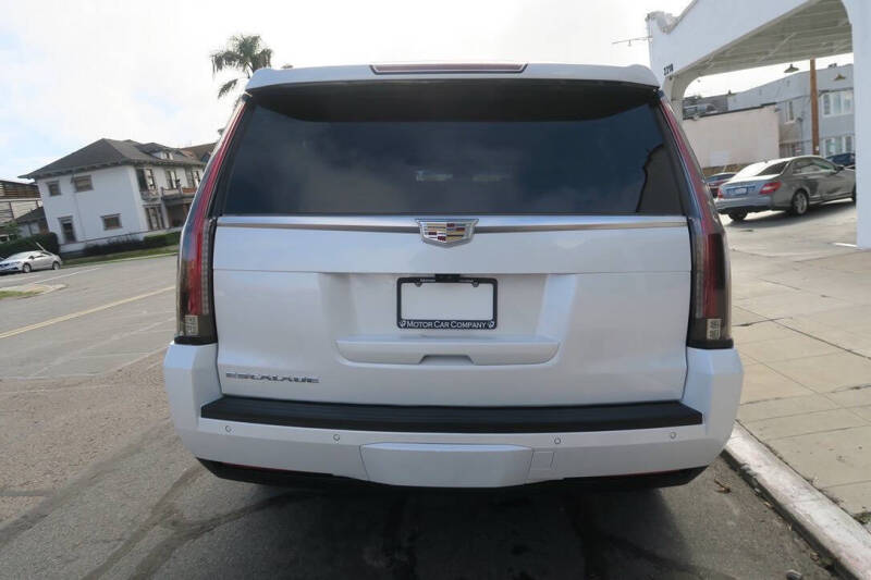 2017 Cadillac Escalade ESV Platinum