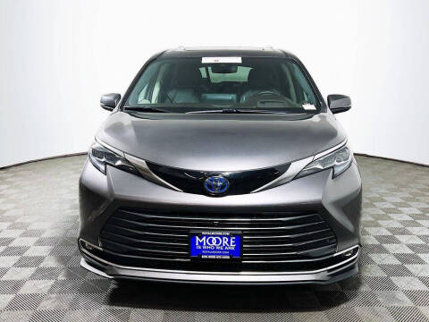 2024 Toyota Sienna Platinum 7-Passenger