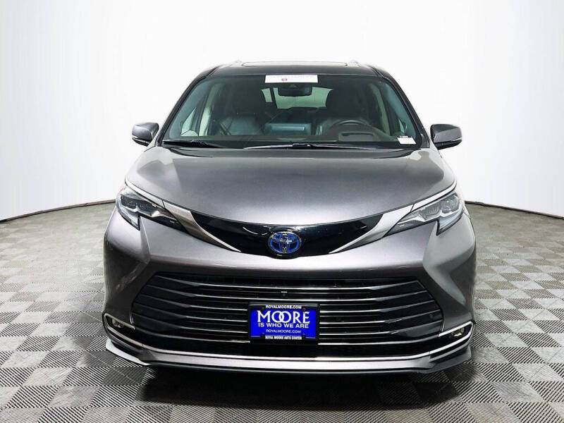 2024 Toyota Sienna Platinum 7-Passenger