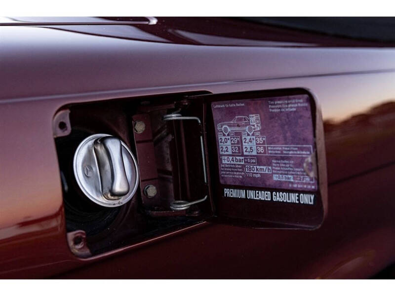 1987 Mercedes-Benz 560-Class 560 SL