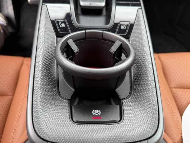 2025 Porsche 911 Carrera