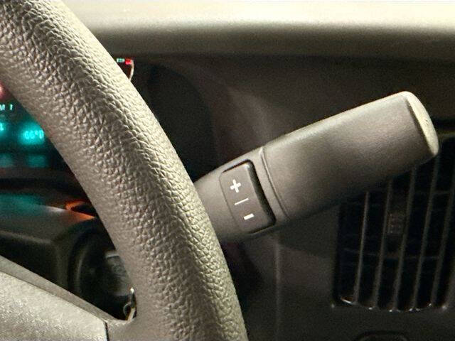 2025 Chevrolet Express 3500