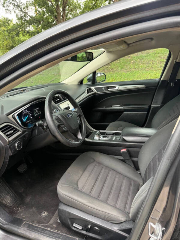 2020 Ford Fusion SE