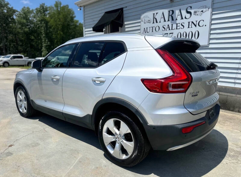 2019 Volvo XC40 T5 Momentum