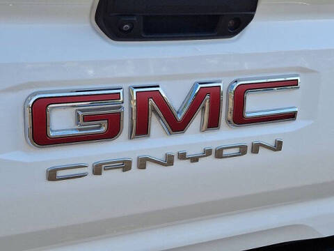 2024 GMC Canyon AT4