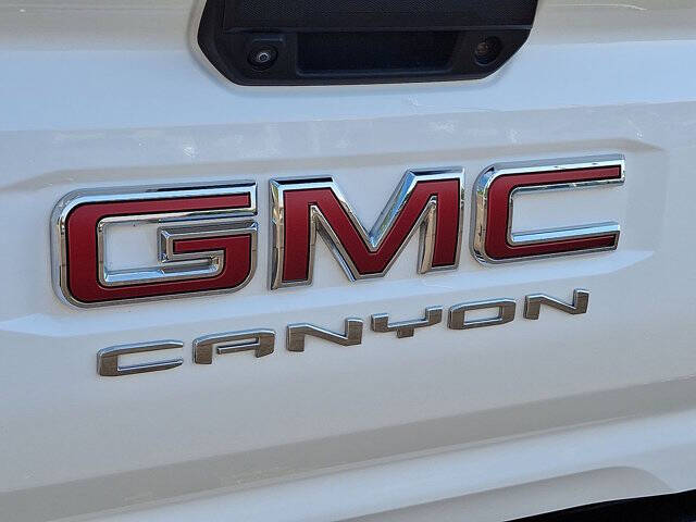 2024 GMC Canyon AT4