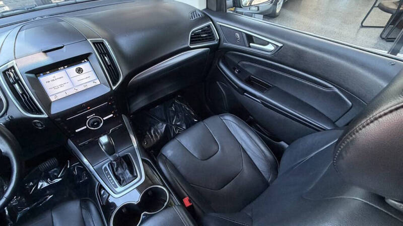 2016 Ford Edge Titanium