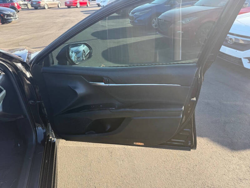 2018 Toyota Camry SE