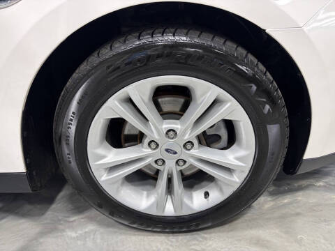 2018 Ford Taurus SEL