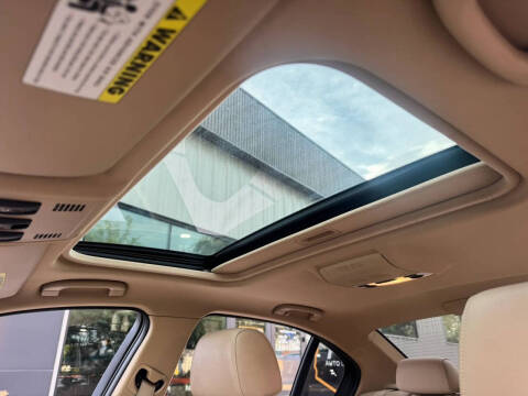 2011 BMW 3 Series 328i