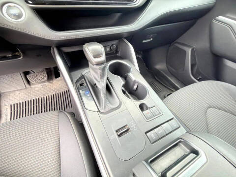 2021 Toyota Highlander LE