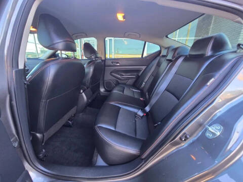 2022 Nissan Altima 2.5 SR