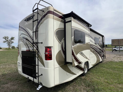 2016 Thor Motor Coach Palazzo 33.2 1 Owner!