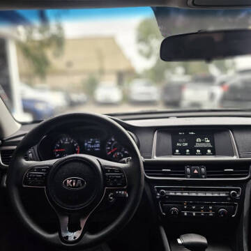 2018 Kia Optima LX