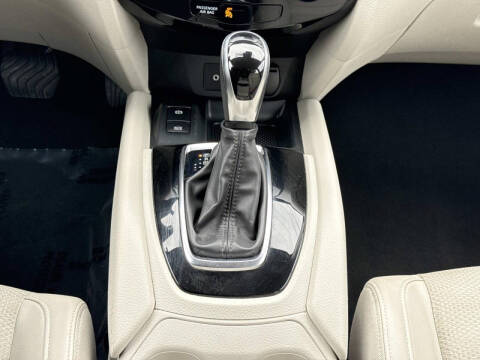 2022 Nissan Rogue Sport SV