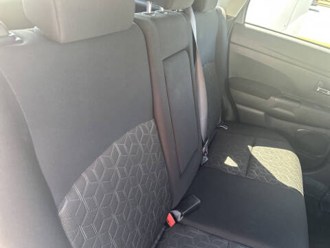 2025 Mitsubishi Outlander Sport ES